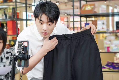 辛巴回复方丈爆料视频,揭秘背后真相与情感纠葛